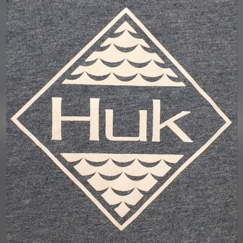Huk Mens Ripple Tee Performance Fishing Graphic T Shirt - Size L - EUC